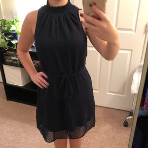 Adorable navy dress with belt / dot texture